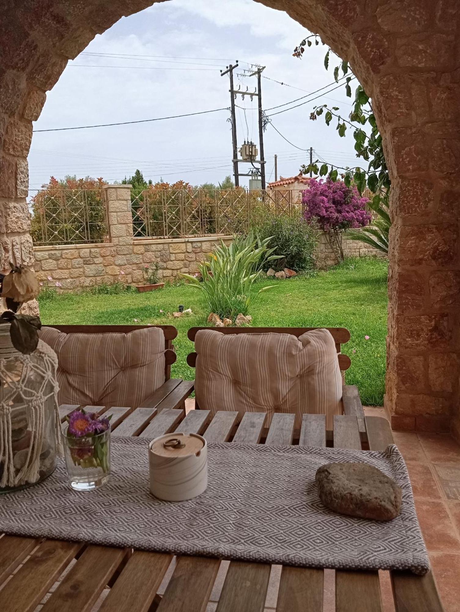 Niko'S Stone Guest House Plitra Zewnętrze zdjęcie